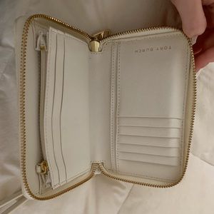 Tory Burch White and Gold wristlet